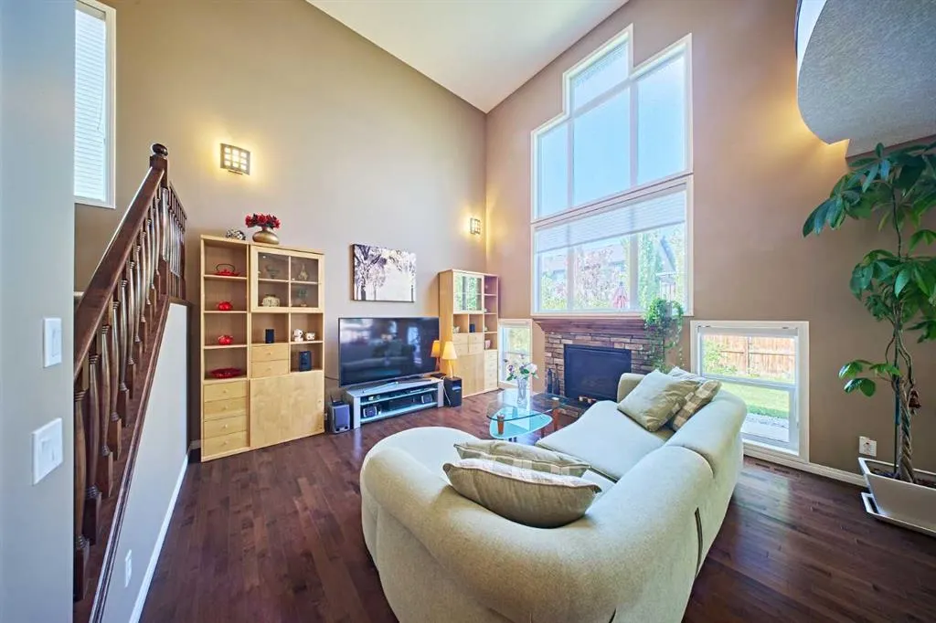 8 Aspen Stone Court SW