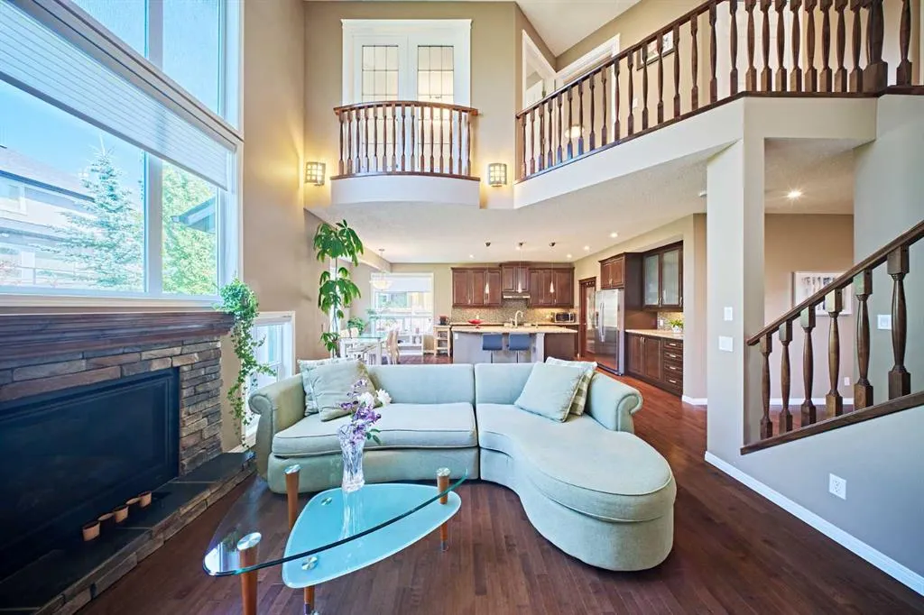 8 Aspen Stone Court SW