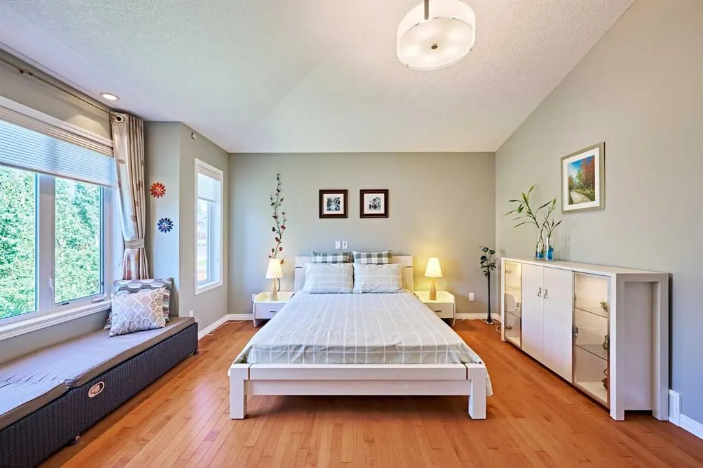 8 Aspen Stone Court SW