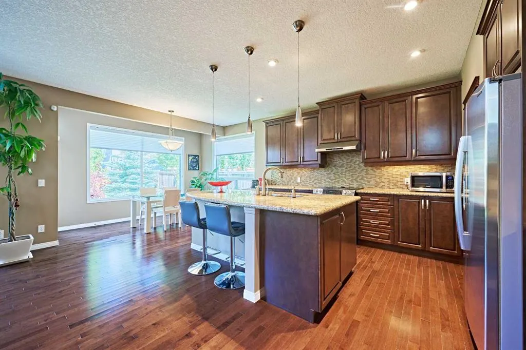 8 Aspen Stone Court SW