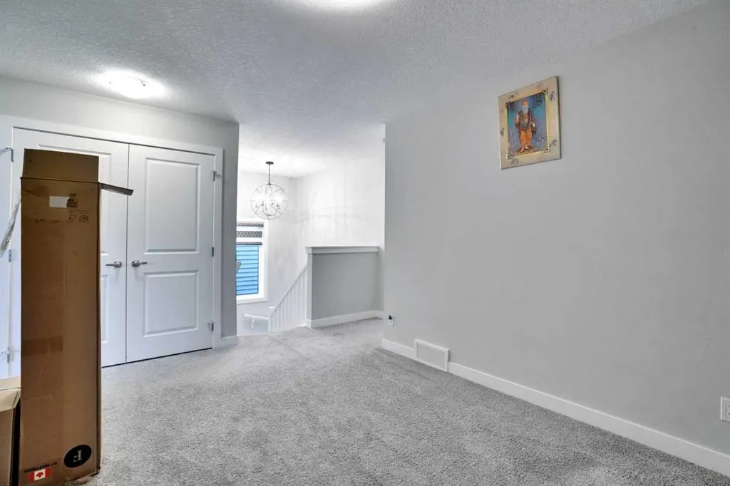 232 Cornerbrook Common NE