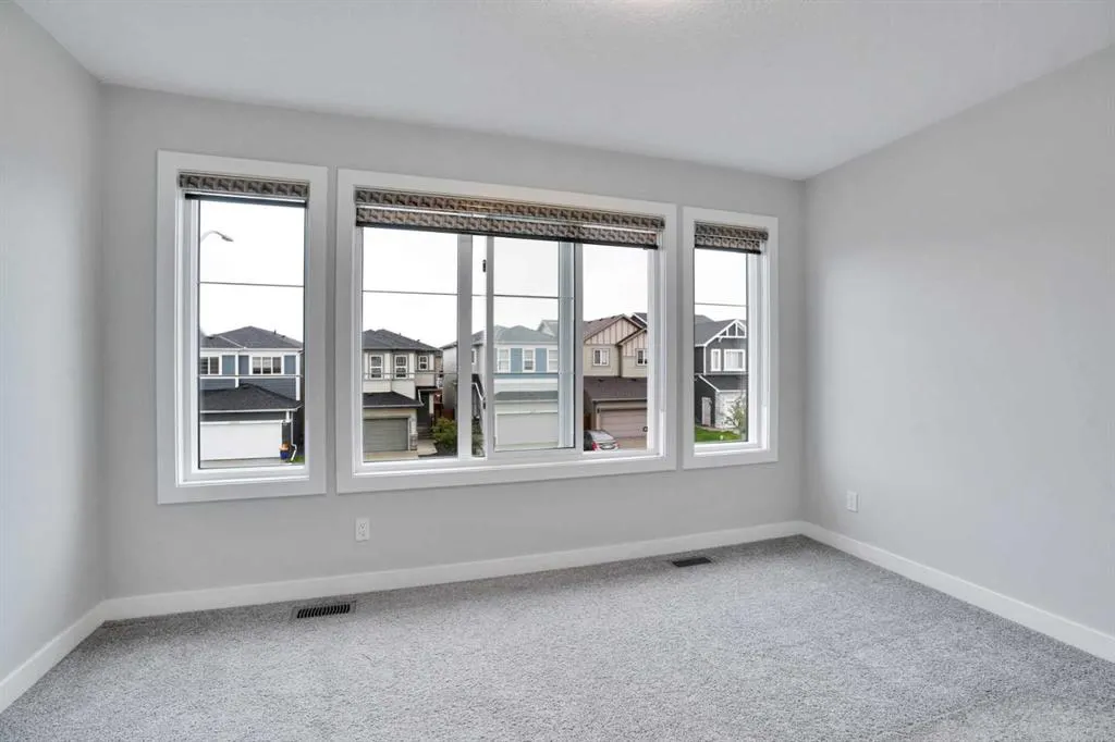 232 Cornerbrook Common NE