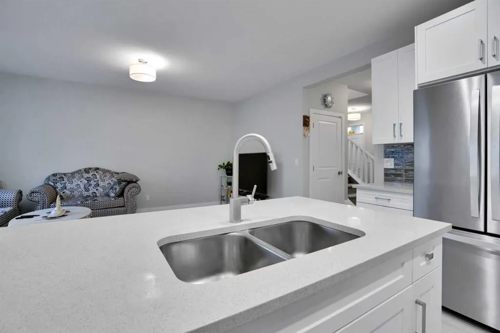 232 Cornerbrook Common NE