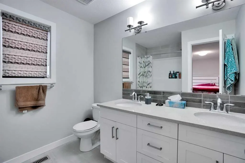 232 Cornerbrook Common NE
