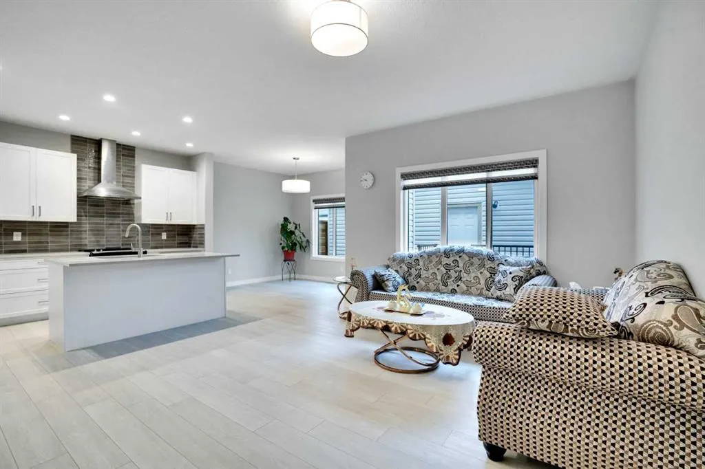 232 Cornerbrook Common NE