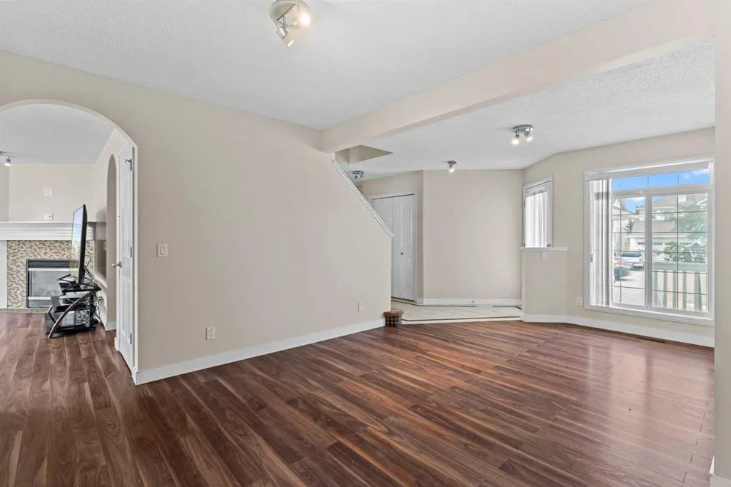 216 Coral Reef Manor NE