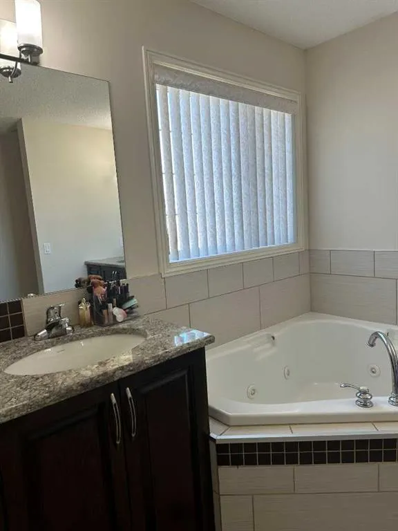 216 Coral Reef Manor NE