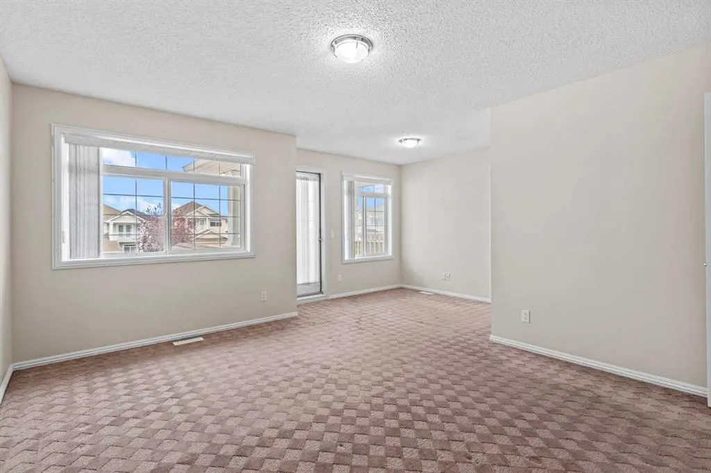 216 Coral Reef Manor NE