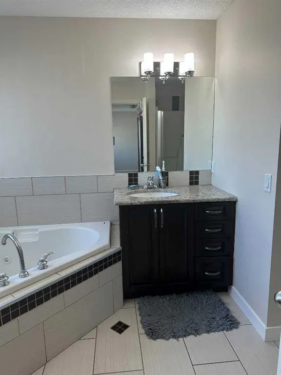 216 Coral Reef Manor NE