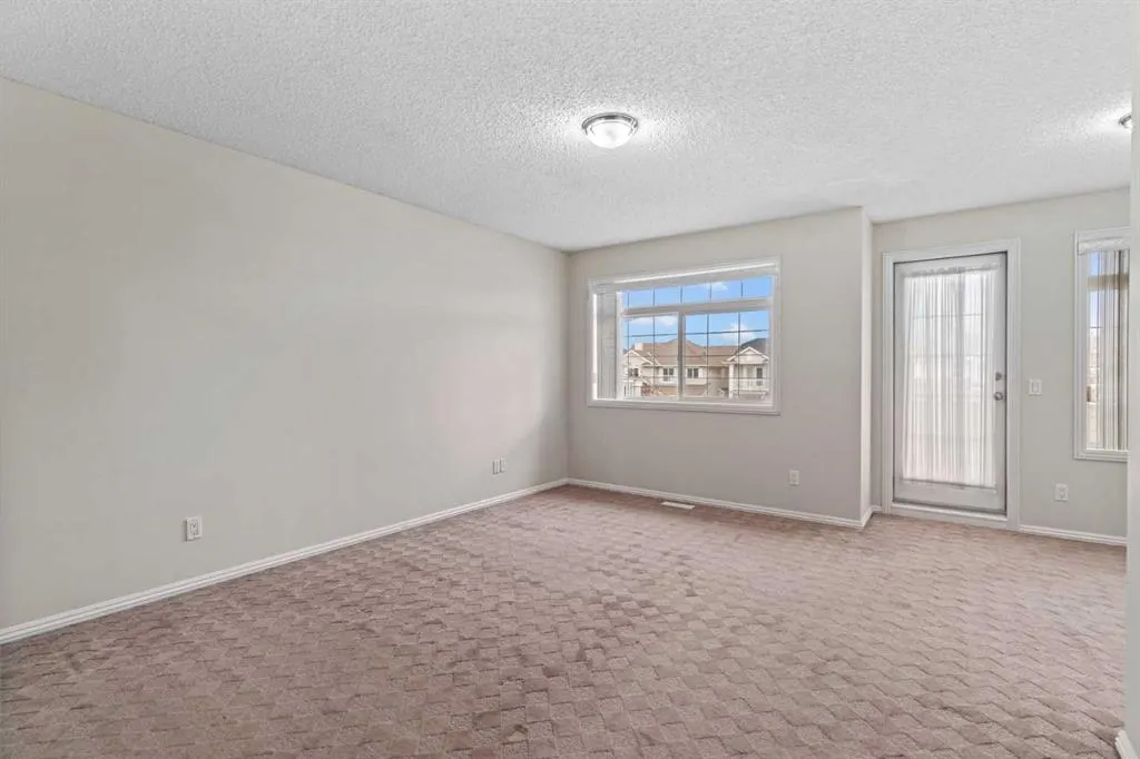 216 Coral Reef Manor NE