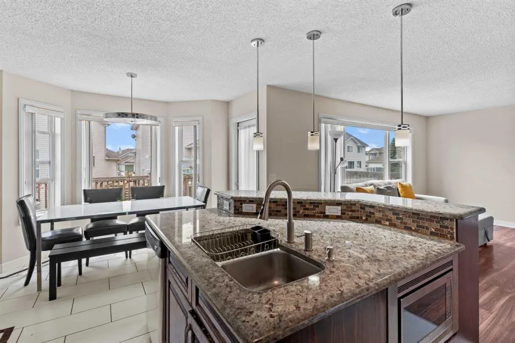 216 Coral Reef Manor NE