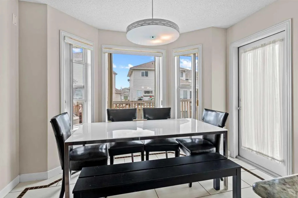 216 Coral Reef Manor NE