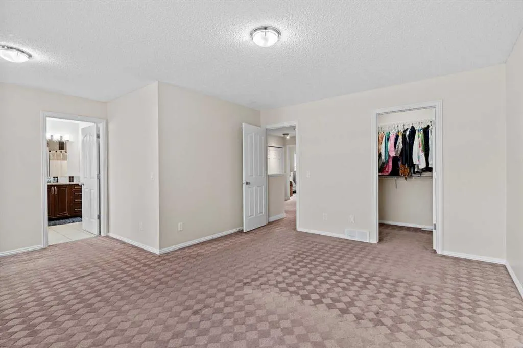 216 Coral Reef Manor NE