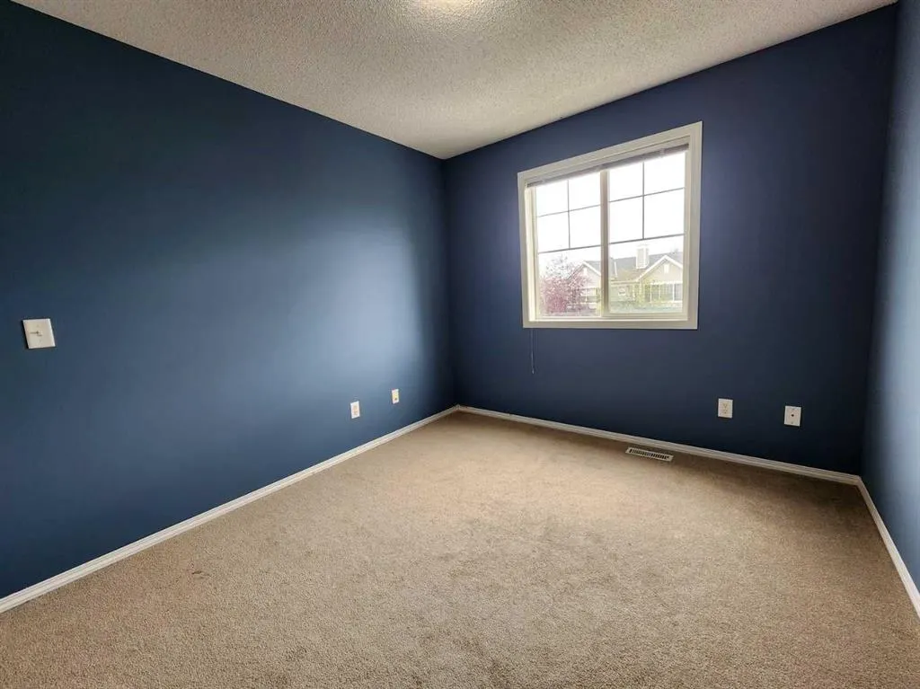 29 Country Village Gate NE