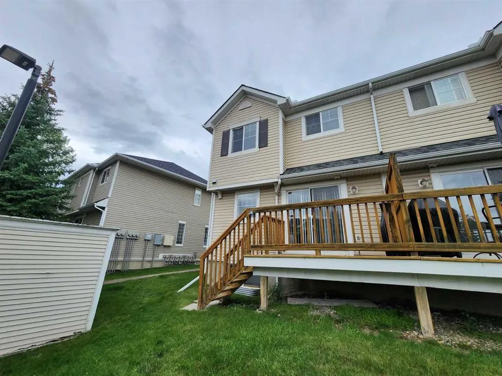 29 Country Village Gate NE