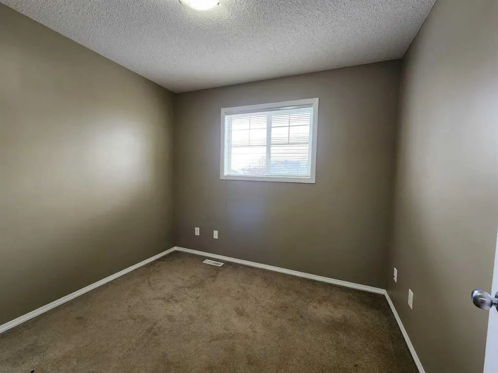 29 Country Village Gate NE