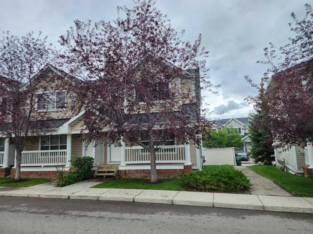 29 Country Village Gate NE