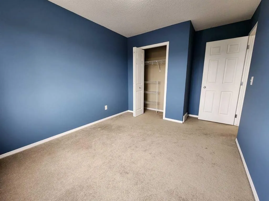 29 Country Village Gate NE