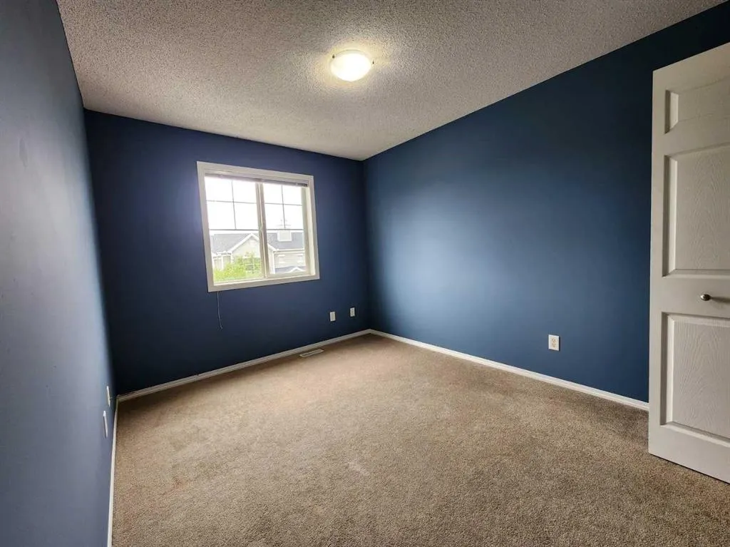 29 Country Village Gate NE