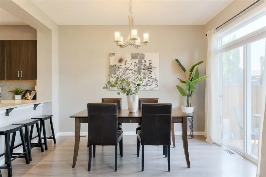 271 River Heights Crescent