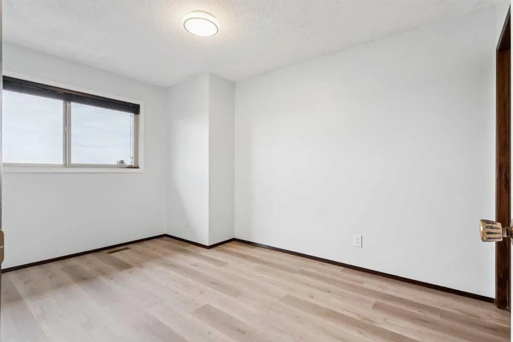 131 Macewan Glen Place NW