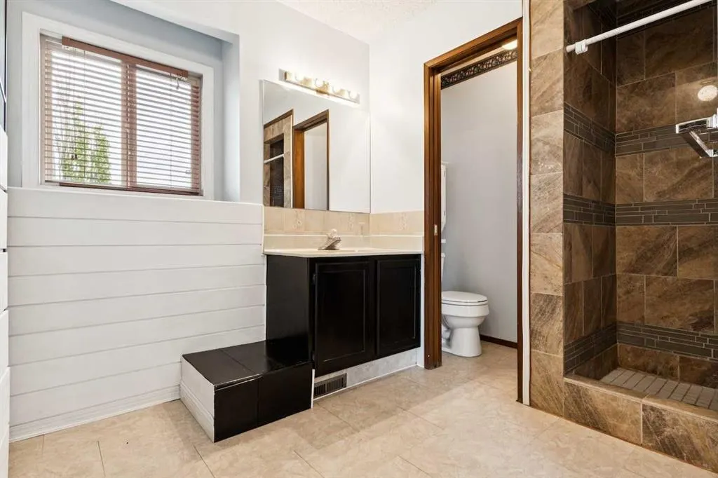 131 Macewan Glen Place NW