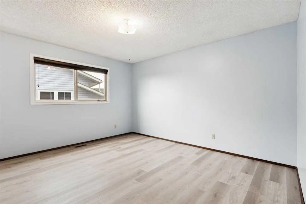 131 Macewan Glen Place NW