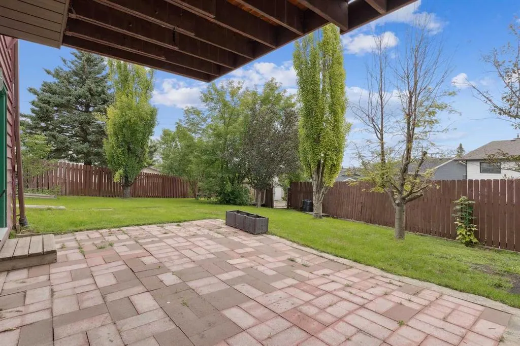 131 Macewan Glen Place NW