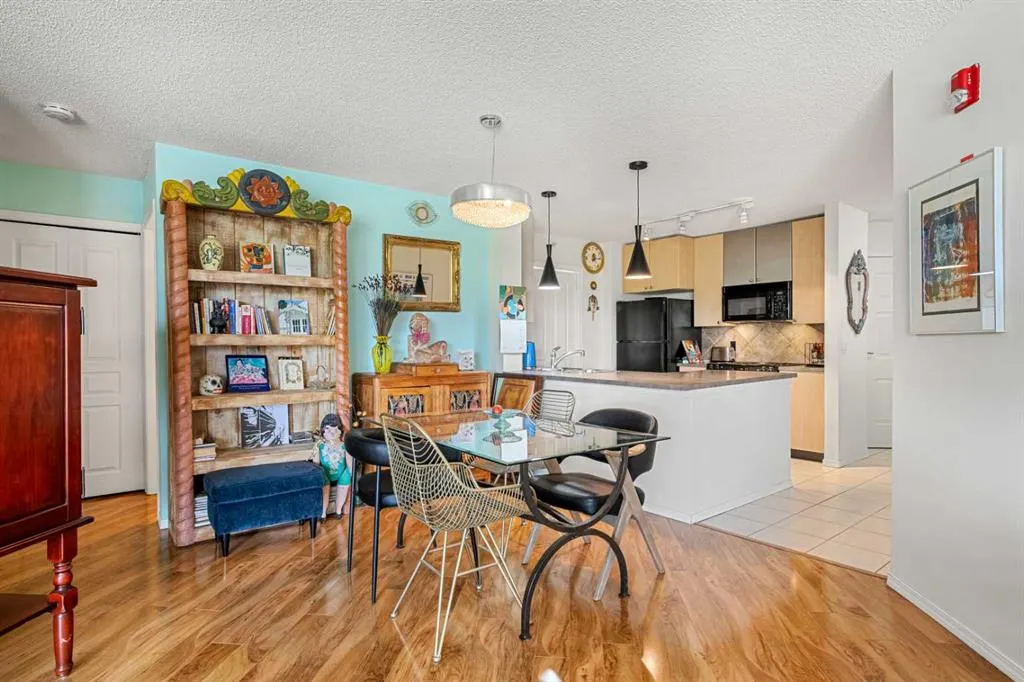 25 Richard Place SW, #306