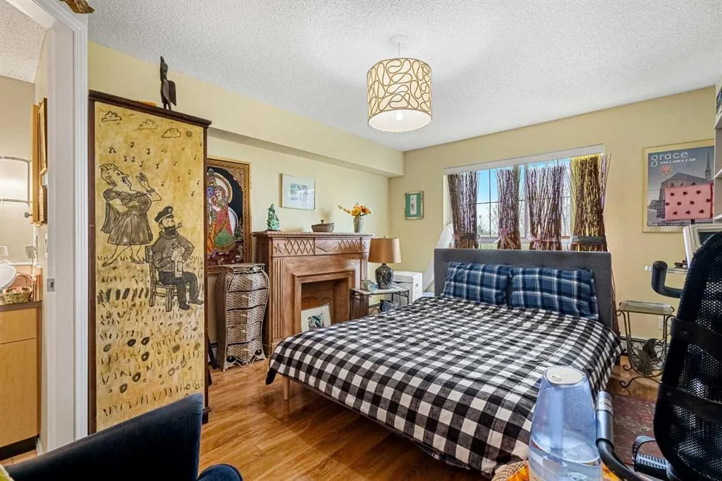 25 Richard Place SW, #306
