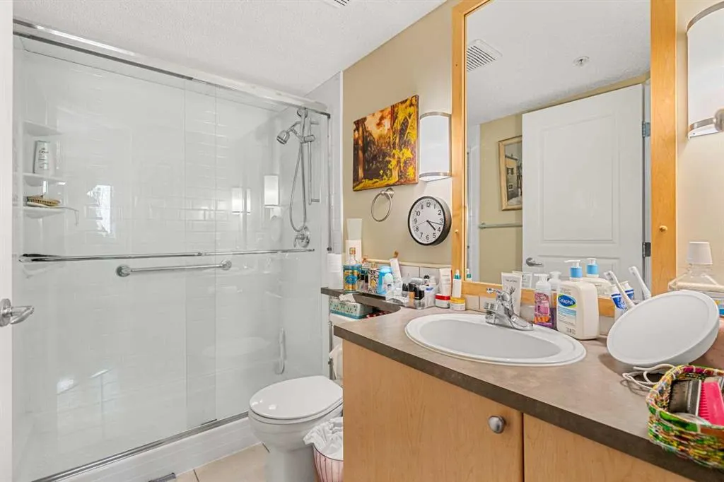 25 Richard Place SW, #306