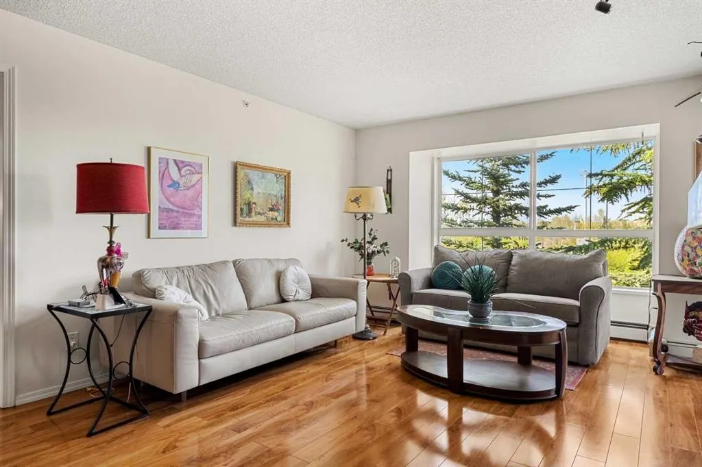 25 Richard Place SW, #306