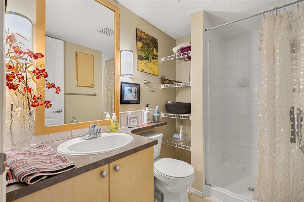25 Richard Place SW, #306