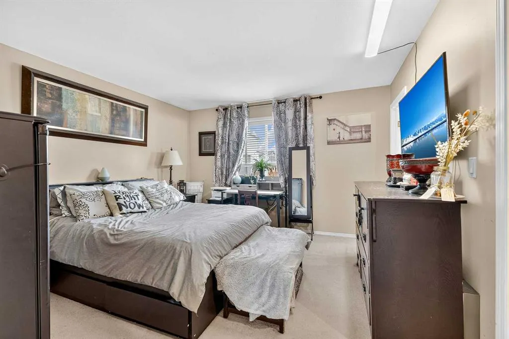 104 Good Crescent