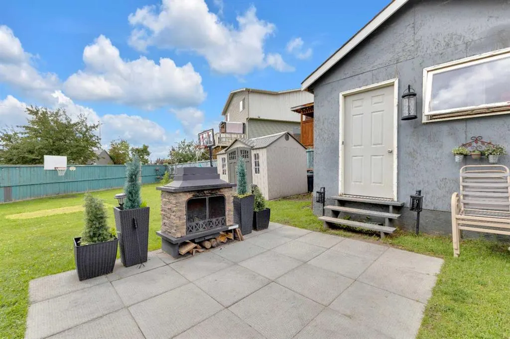 104 Good Crescent