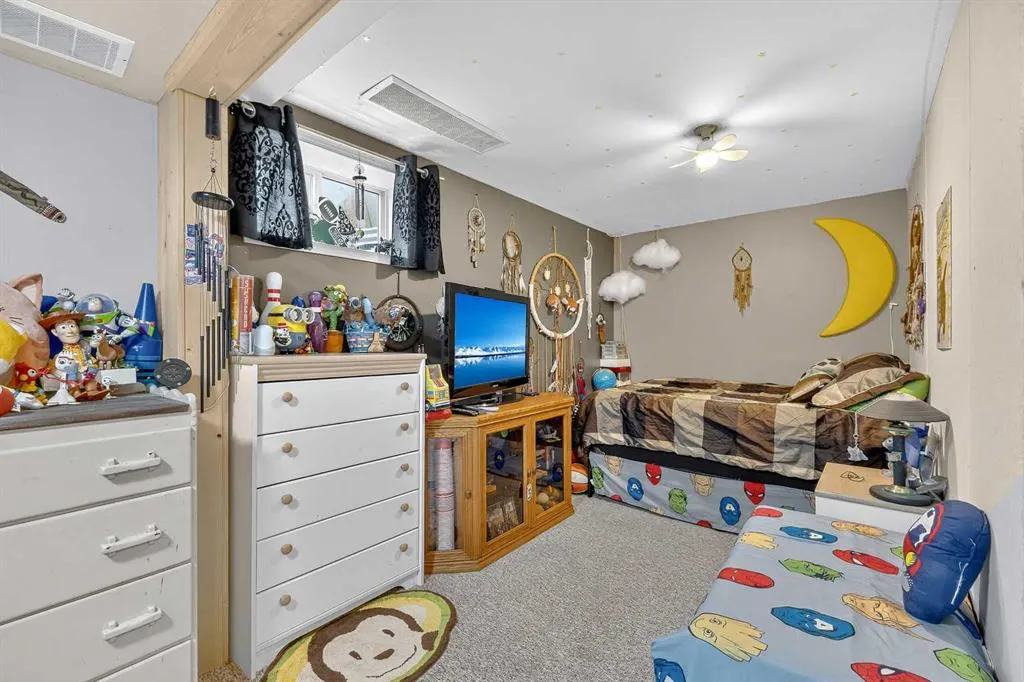 104 Good Crescent