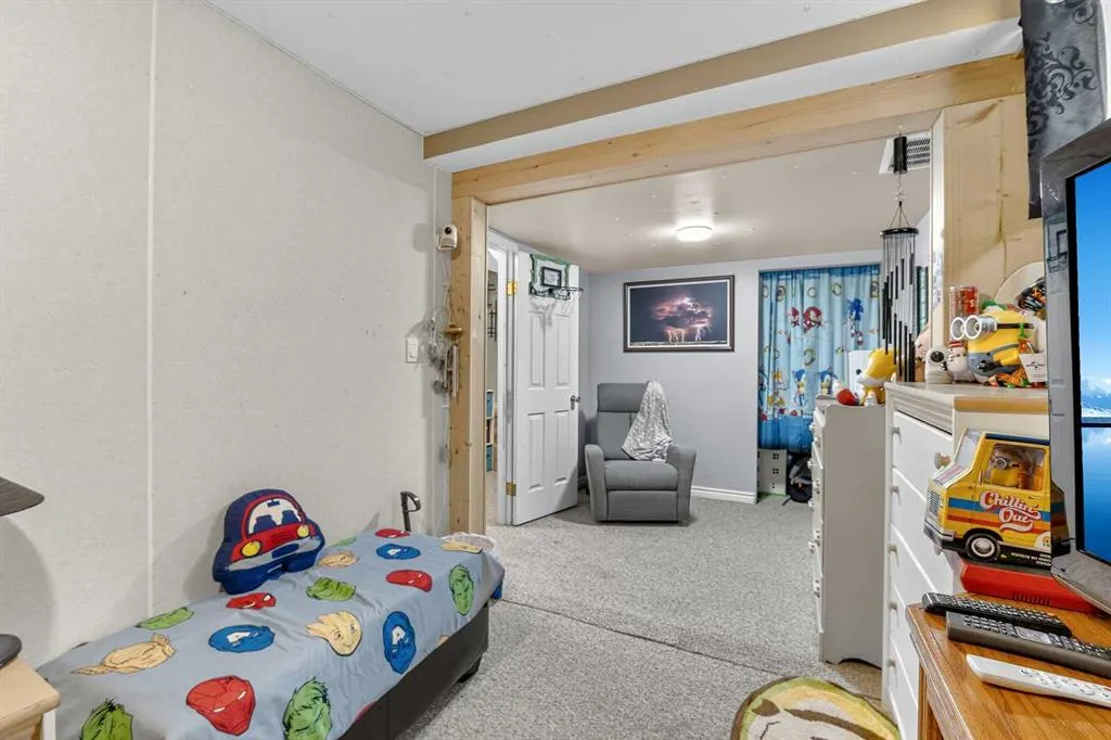104 Good Crescent
