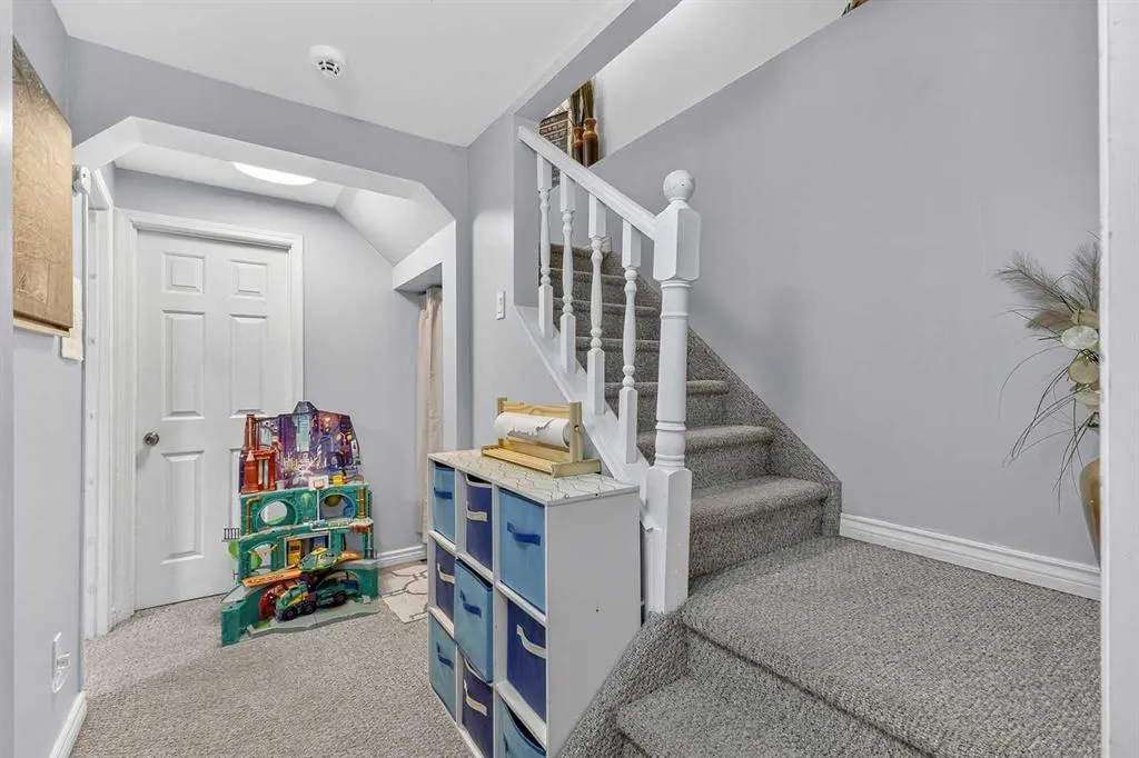 104 Good Crescent