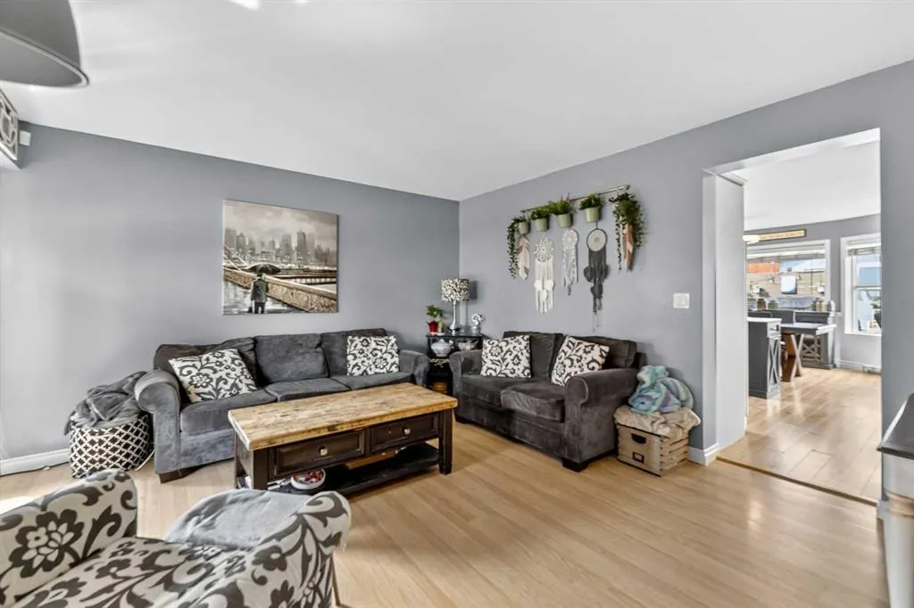 104 Good Crescent