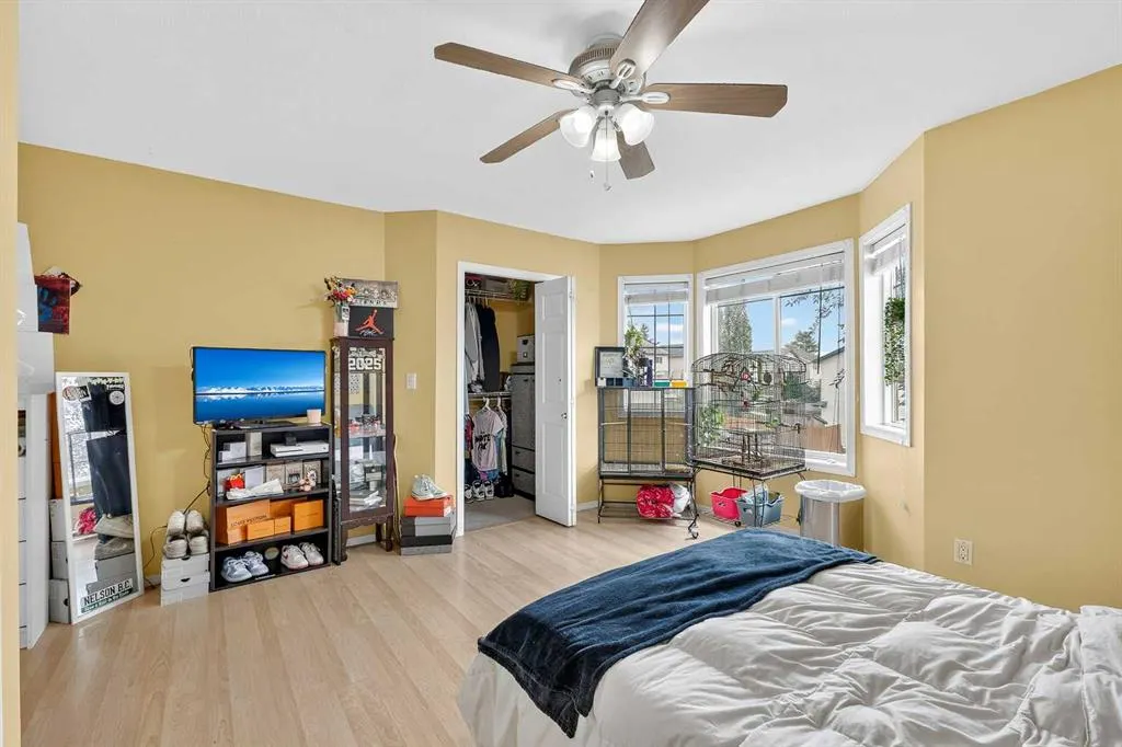 104 Good Crescent