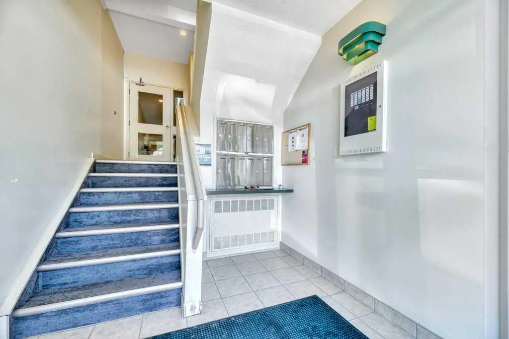 3212 Edenwold Heights NW, #12