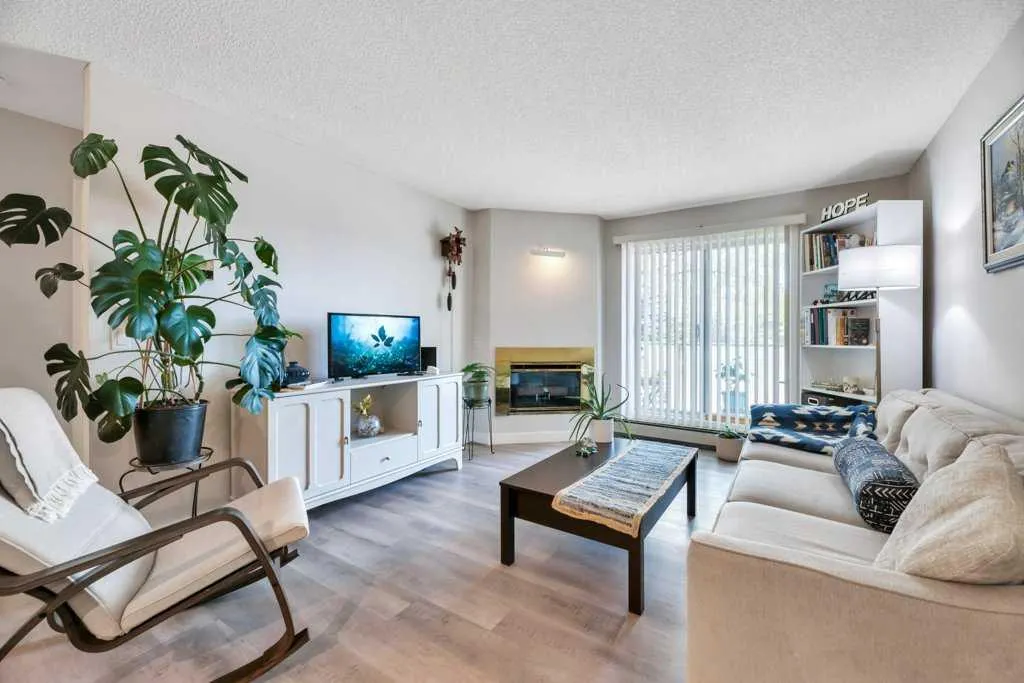 3212 Edenwold Heights NW, #12