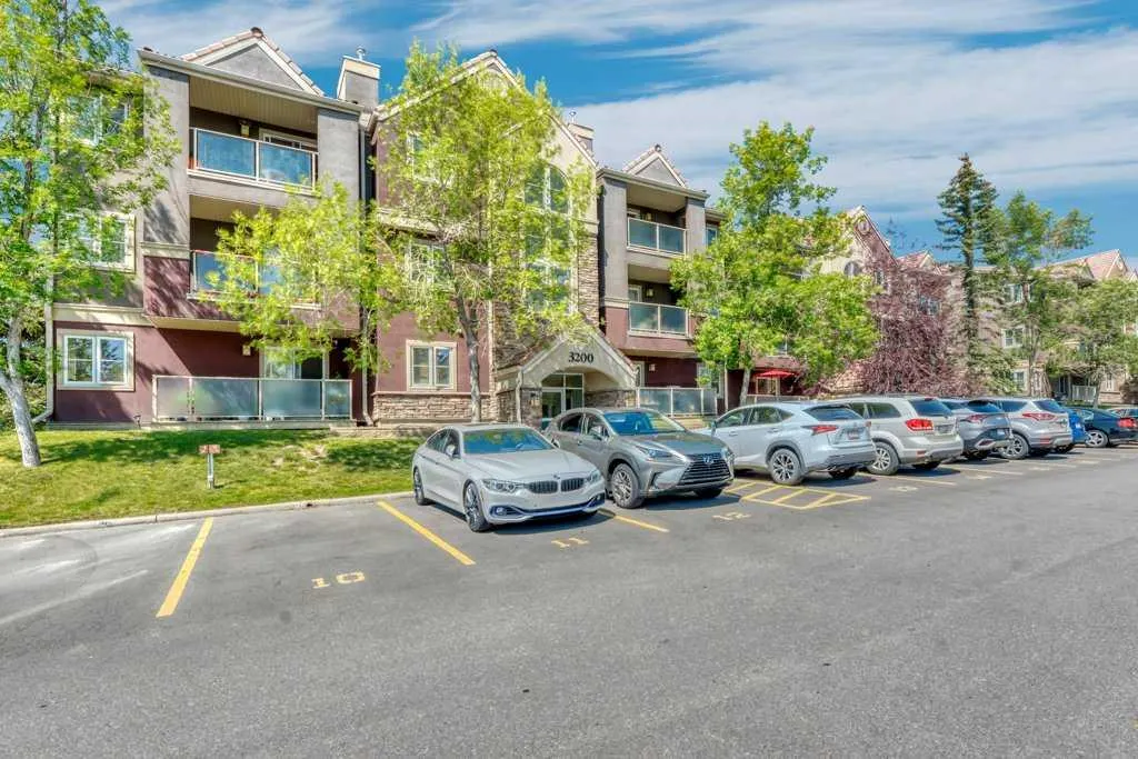 3212 Edenwold Heights NW, #12