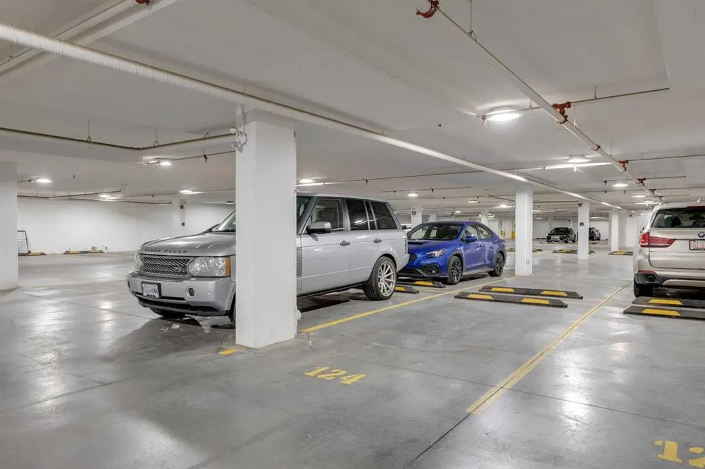 4275 Norford Avenue NW, #124