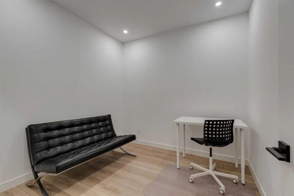 4275 Norford Avenue NW, #124