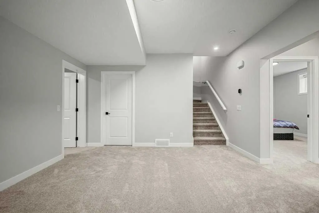325 Grayling Manor