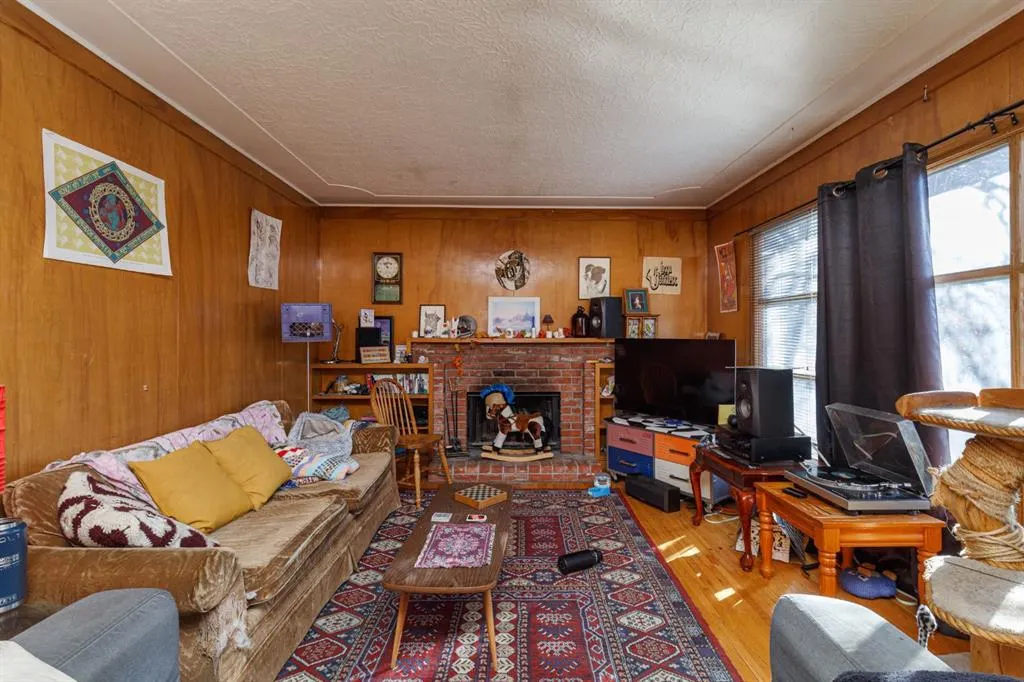 2824 Parkdale Boulevard NW