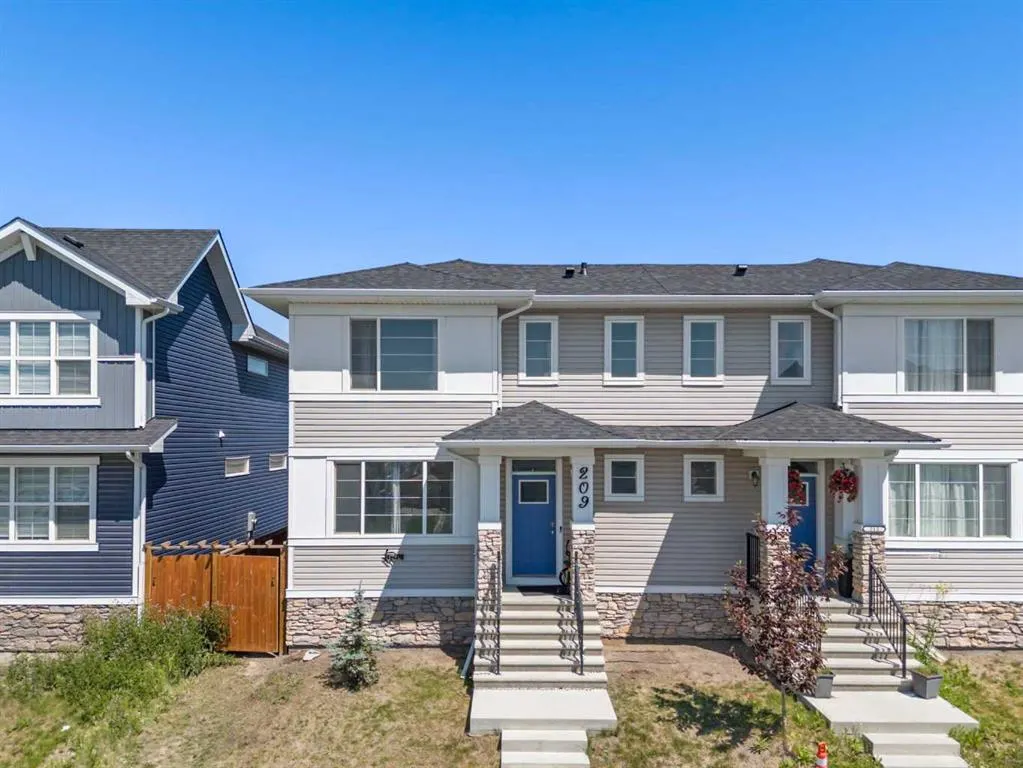 209 Red Sky Way NE
