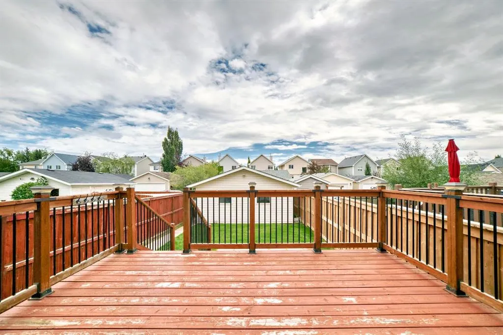 66 Prestwick Way SE
