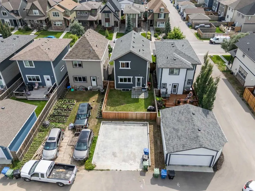 336 Marquis Heights SE